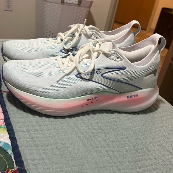 Brooks Womens glycerin 22 new with tags - Picture 4 of 7